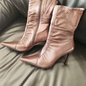 Elegant Brown Leather Women's Boots, Size 37